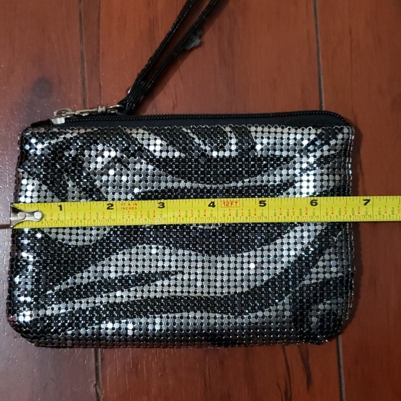 EXPRESS - Picture 4 of 5